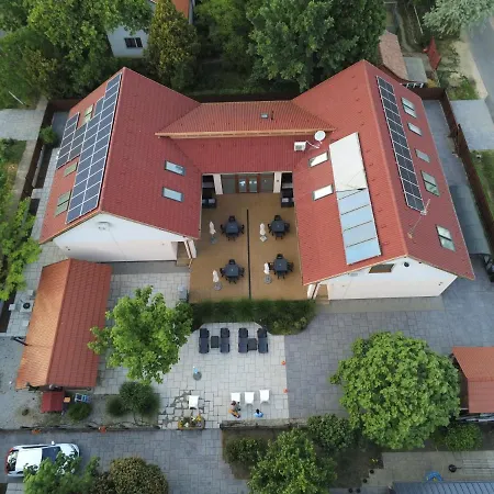 Hortobagyi Kemences Vendeghaz Apartment Exterior photo