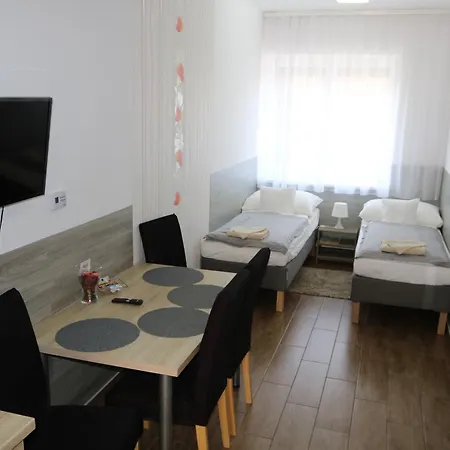 Hortobagyi Kemences Vendeghaz Apartment Exterior photo