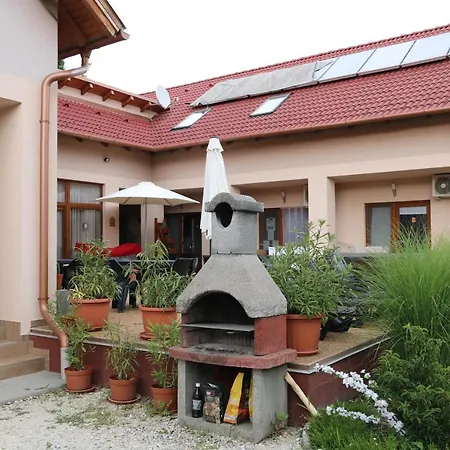 Hortobagyi Kemences Vendeghaz Apartment Exterior photo